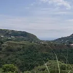 Bed and Breakfast Casa Tra Cielo E Mare Λίπαρι
