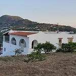 Casa Tra Cielo E Mare Λίπαρι