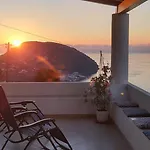 Casa Tra Cielo E Mare Λίπαρι