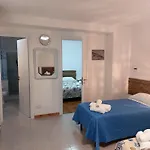 Casa Tra Cielo E Mare Bed and Breakfast Λίπαρι