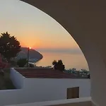 Bed and Breakfast Casa Tra Cielo E Mare Λίπαρι